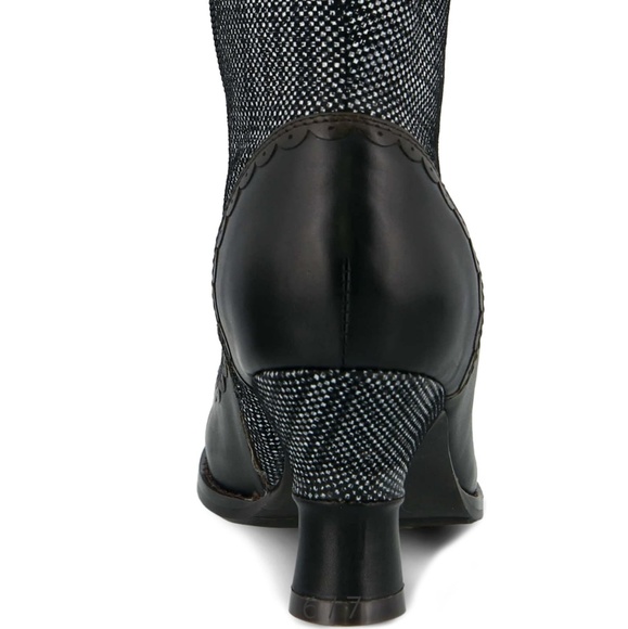 (SOLD) L'Artiste Bootie - Picture 5 of 8